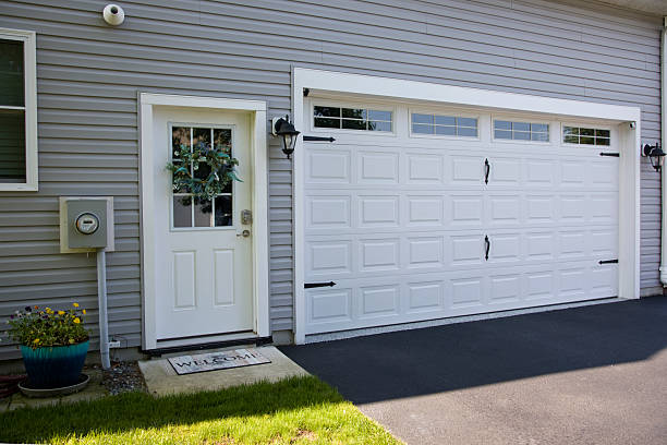 24/7 Emergency Garage Door Panel Replacement experts in Shandon, CA